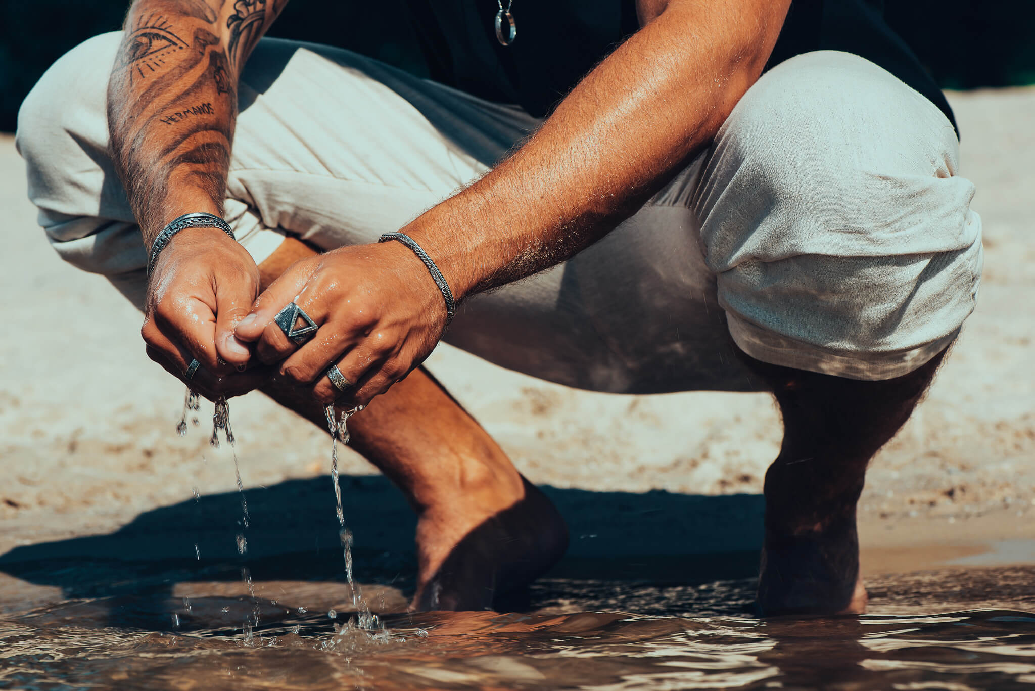 WE HELP YOU EXPRESS YOUR UNIQUE PERSONALITY. - PALM. | Handcrafted Jewelry