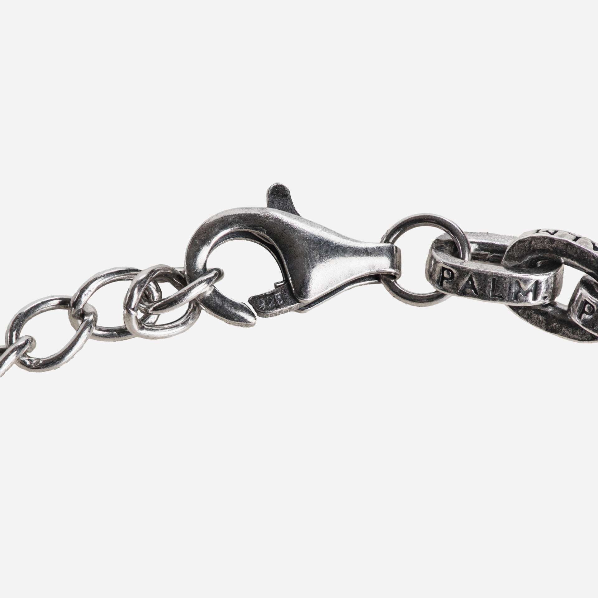 Initial Armband zilveren herenarmband zijaanzicht met sluiting