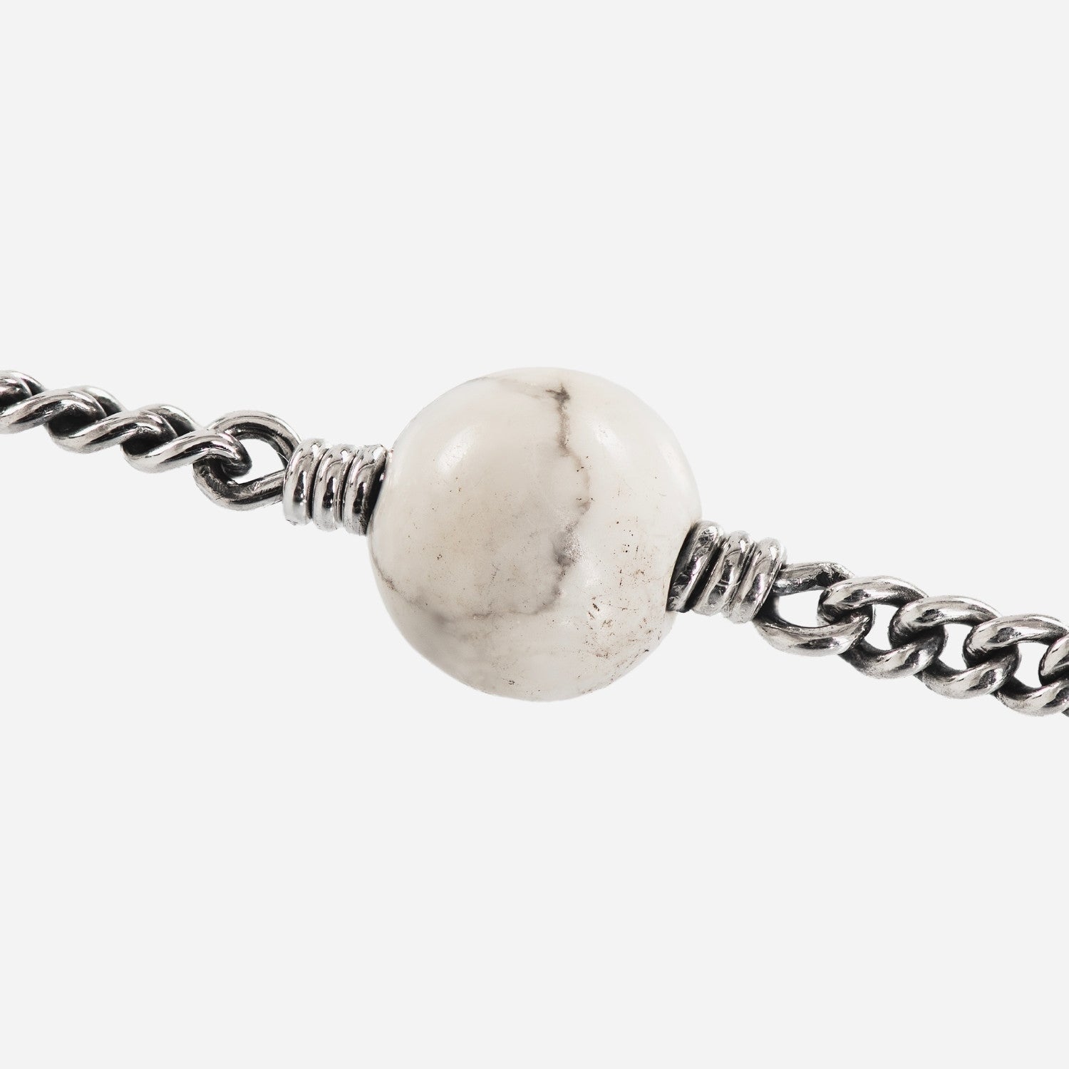 HOWLITE BRACELET.