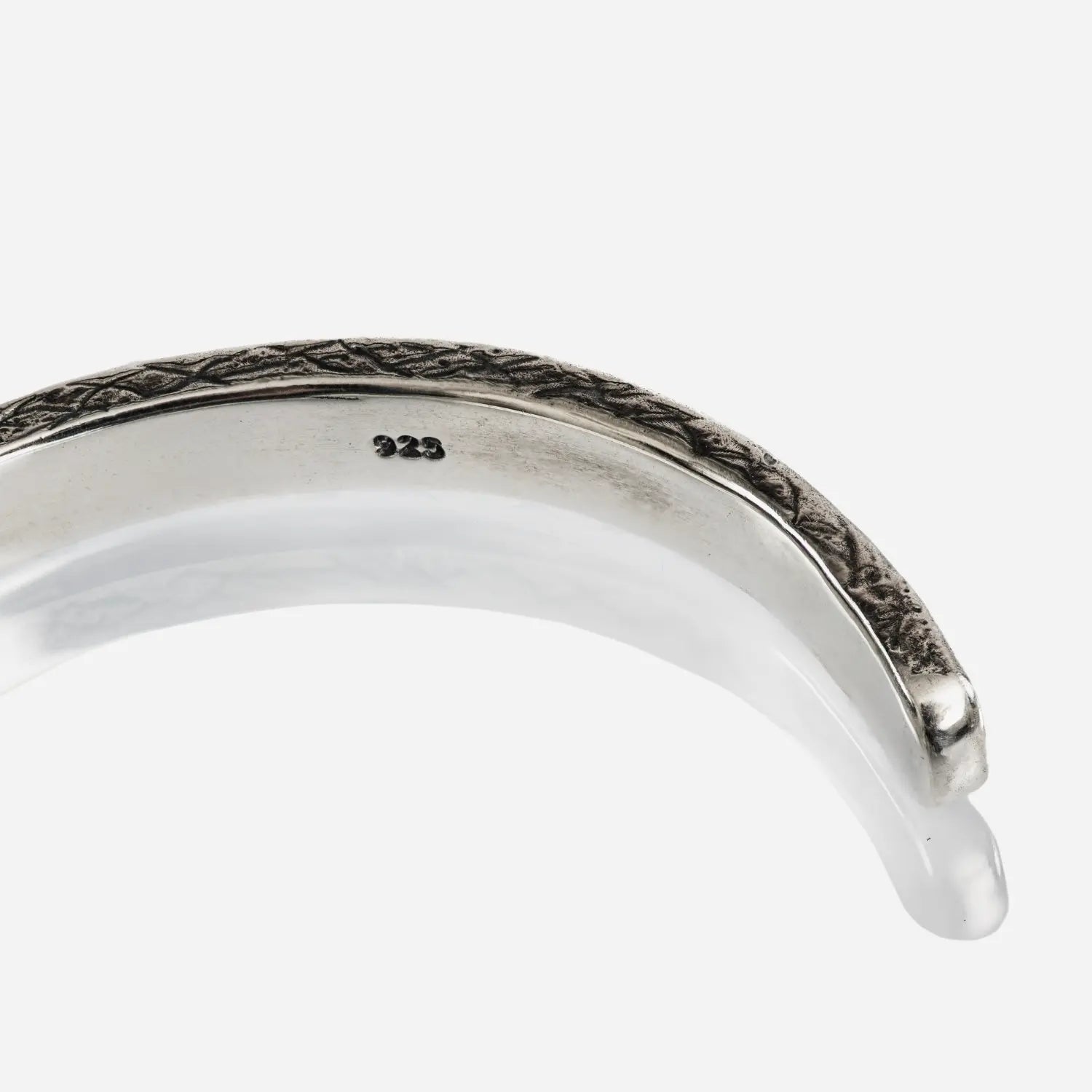 Robuuste zilveren herenarmband met minimalistisch en krachtig design – EARTH CUFF van PALM. Jewelry