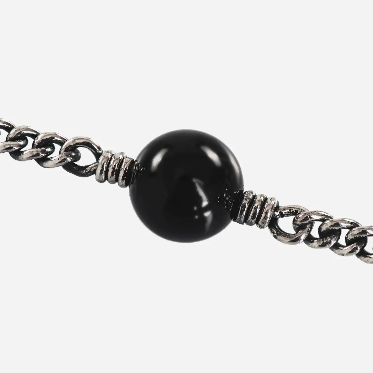 Stijlvolle zilveren herenarmband met onyx accenten – ONYX BRACELET van PALM. Jewelry